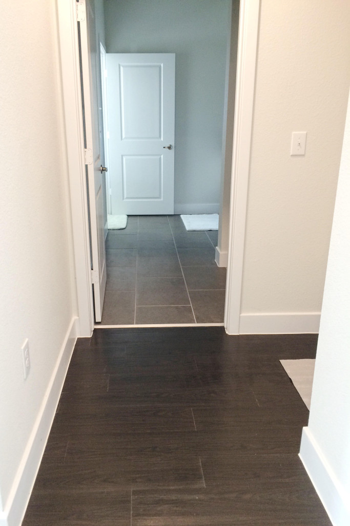 Looking into the bathroom from hallway nook